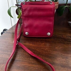 The Trend Made in Italy Red Genuine Leather Crossbody Bag